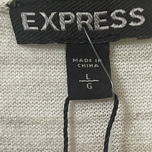 Express Women’s Light Weight Cardigan Size Large NWT - Picture 5 of 9